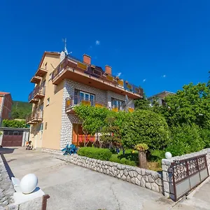 apartment-darija.primorje-gorskikotar.com/