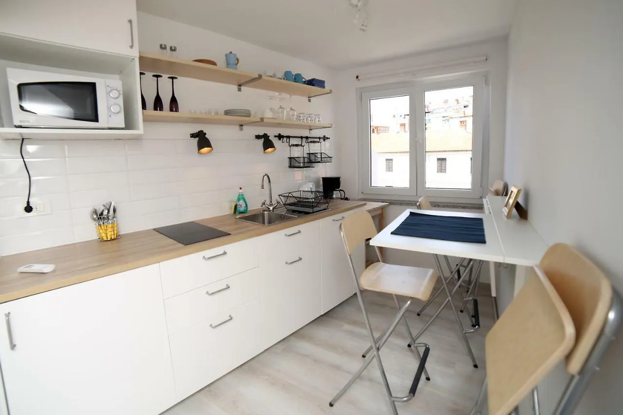 Sweet Suite With Free Private Parking Pula Apartment