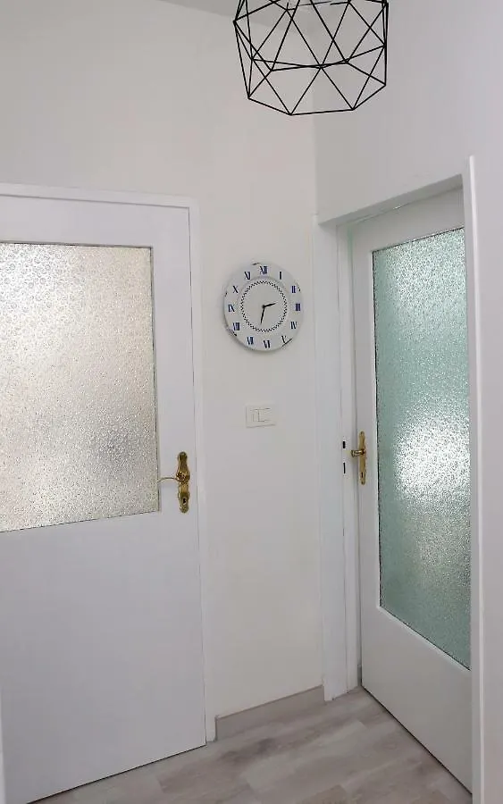 Sweet Suite With Free Private Parking Pula Apartment