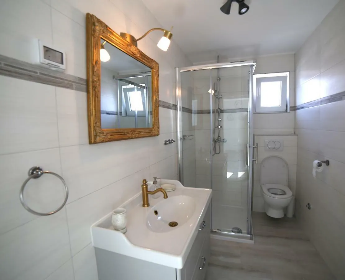 Sweet Suite With Free Private Parking Pula