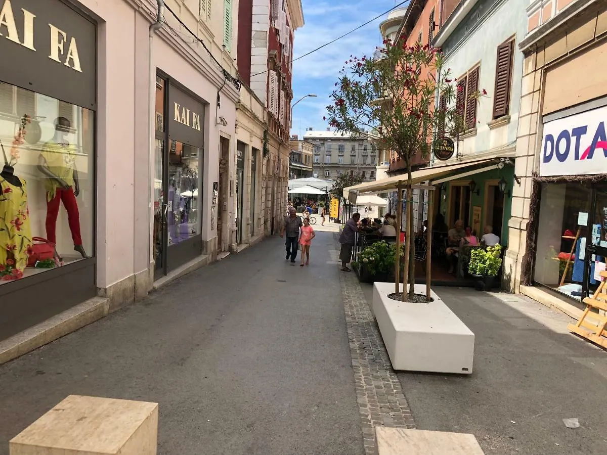Apartment Sweet Suite With Free Private Parking Pula