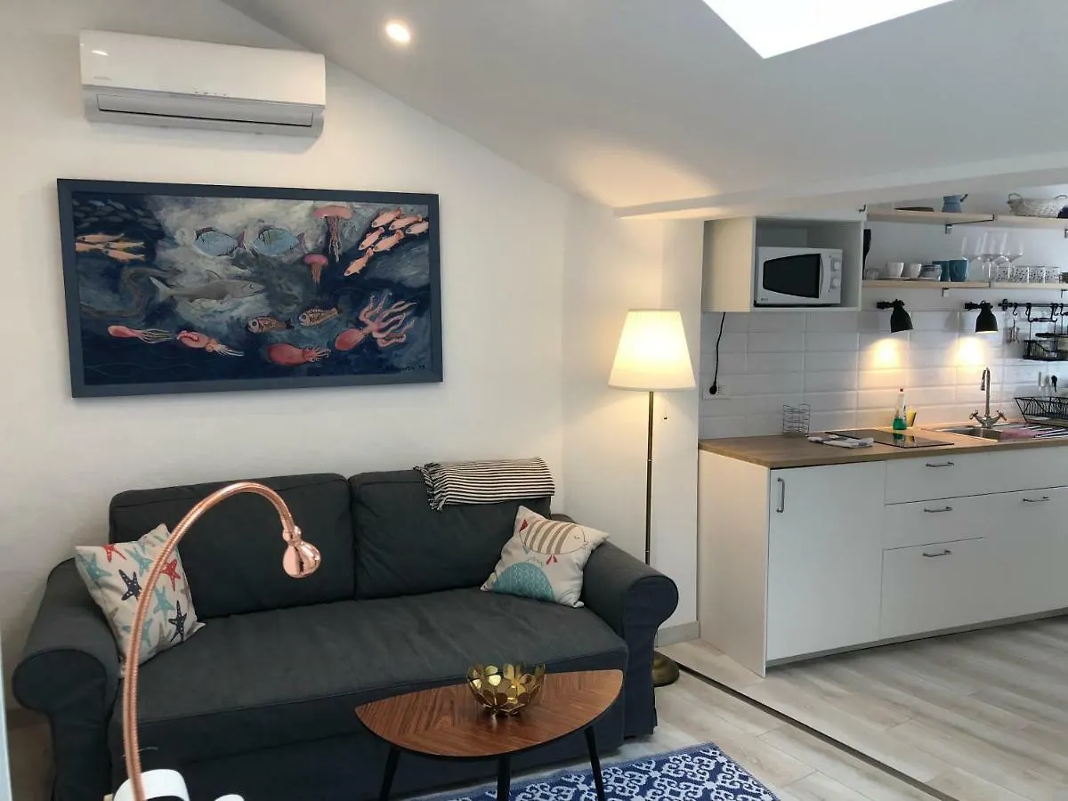 Sweet Suite With Free Private Parking Pula Apartment