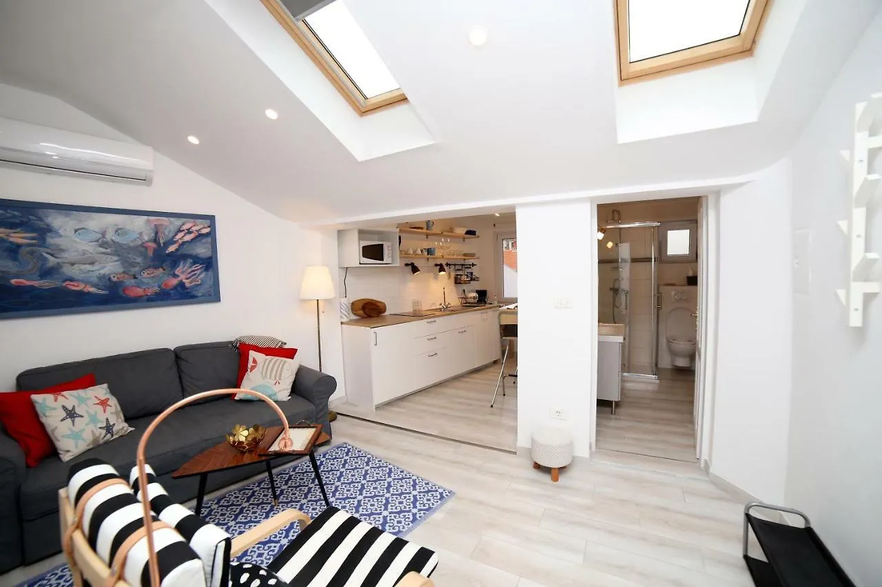 Sweet Suite With Free Private Parking Pula 0*,